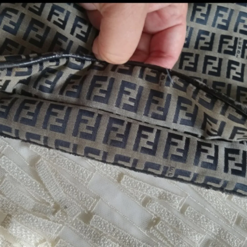 Vintage FENDI Shoulder Bag - Picture 11 of 15